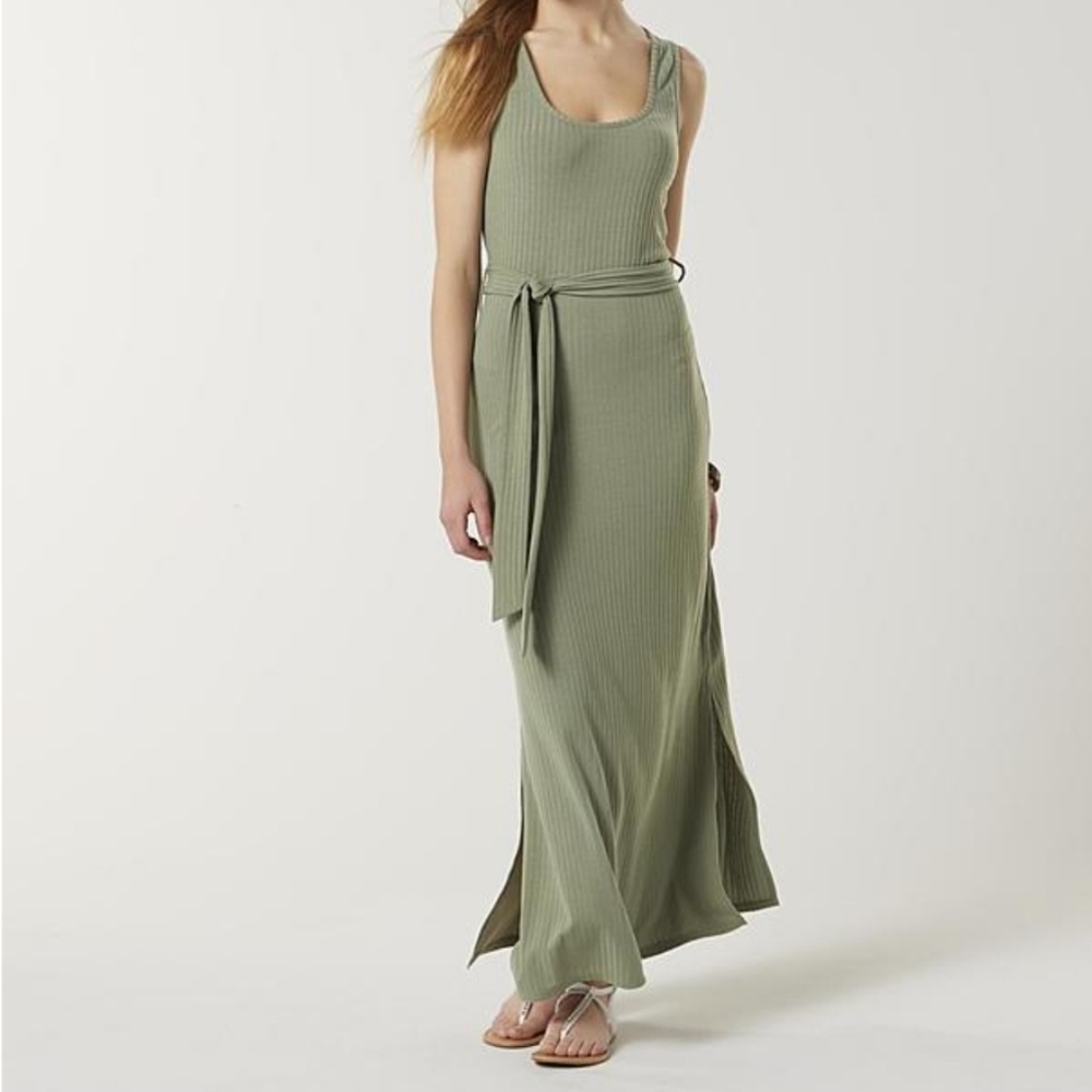 Simply Styled Ribbed Sleeveless Maxi Dress